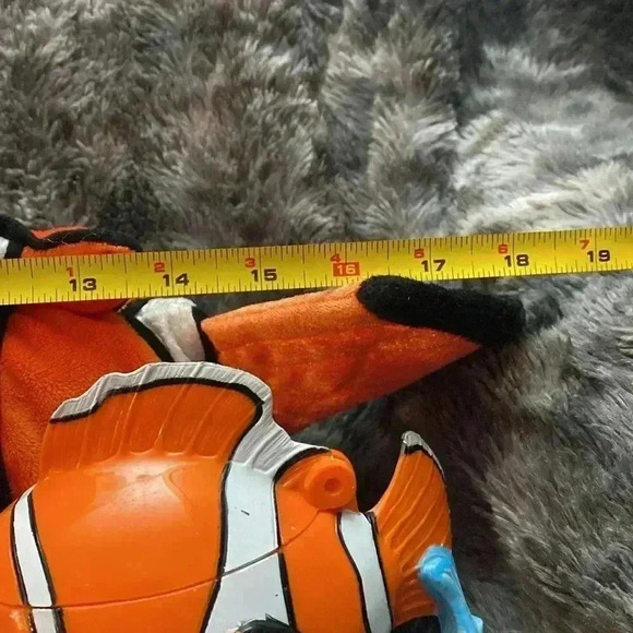 Disney Finding Nemo  18" Plush Clown Fish and finding Nemo Disney Cup - Picture 16 of 16